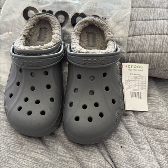 CROCS Kids Gray Lined - Picture 1 of 2